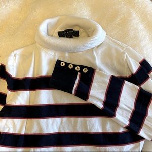 Classic Tommy Hilfiger turtleneck